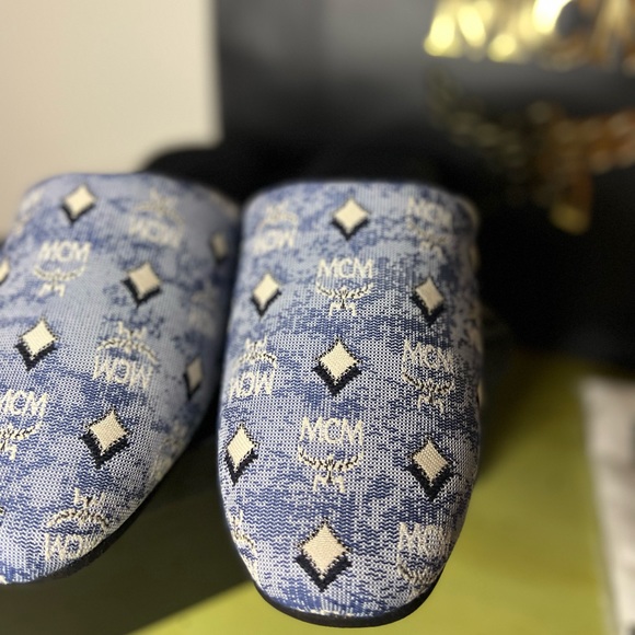MCM
Vintage Monogram Slippers NWT UNISEX - Picture 8 of 13